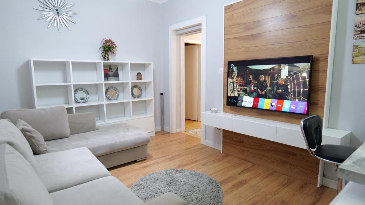 City Center Apartment Niko 04 Τίρανα Εξωτερικό φωτογραφία