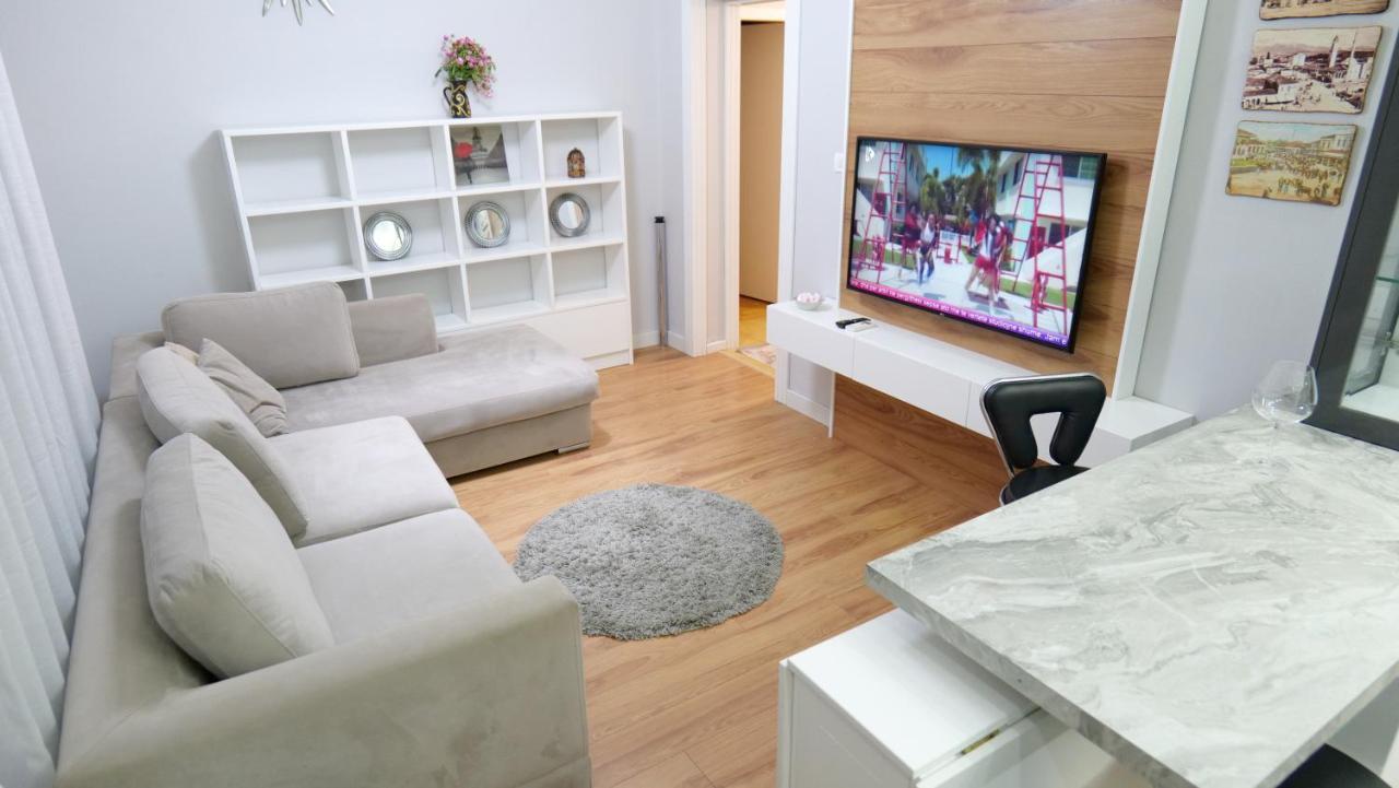 City Center Apartment Niko 04 Τίρανα Εξωτερικό φωτογραφία